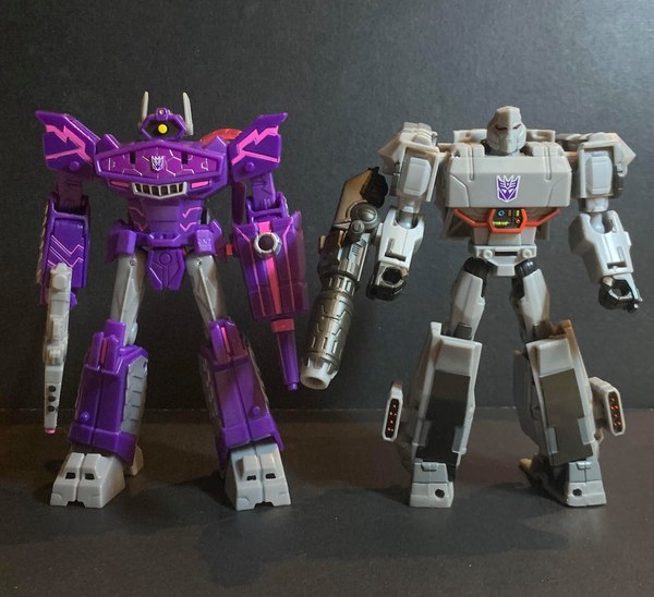 Cyberverse Deluxe BAF Megatron Shockwave Optimus Prime Bumblebee   (34 of 42)